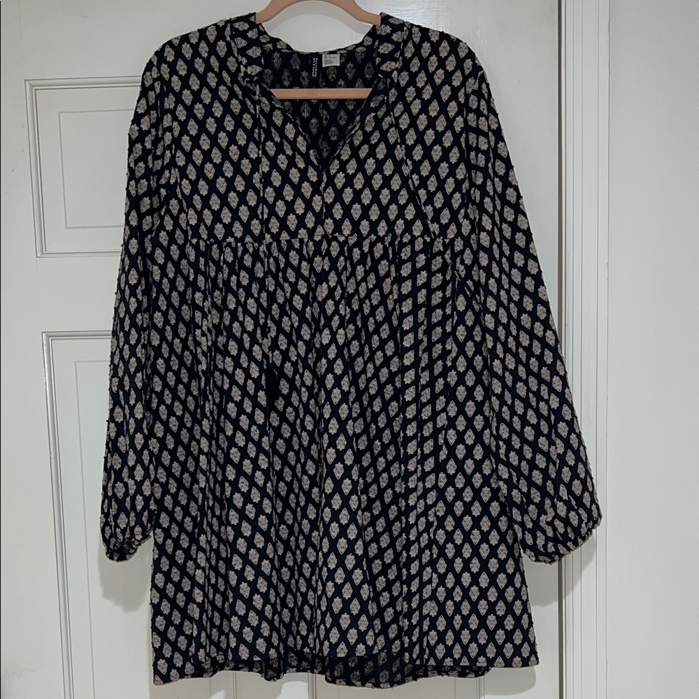 Divided Black and Cream Geometric Mini Dress
